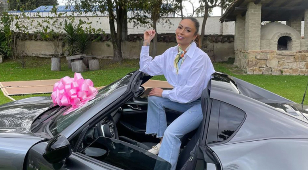 'Epa Colombia' se defendió sobre la acusación de lavado de dinero 8 'Epa Colombia' se defendió sobre la acusación de lavado de dinero La empresaria de keratinas 'Epa Colombia' salió hablar sobre la acusación que su examiga 'Barbie Colombiana' en redes sociales, donde afirmó que supuestamente lava de dinero.