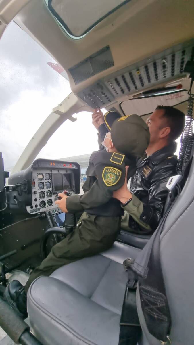La Policía de Usme le cumplió su sueño a Jhosef 1 La Policía de Usme le cumplió su sueño a Jhosef El pequeño Jhosef Guacheta Herrera, de tan solo 3 añitos, llegó a este mundo para mostrar su fuerza ante las adversidades y contarle a quienes están enfrentado alguna batalla, que no importa la edad que se tenga, pero los sueños se pueden hacer realidad.