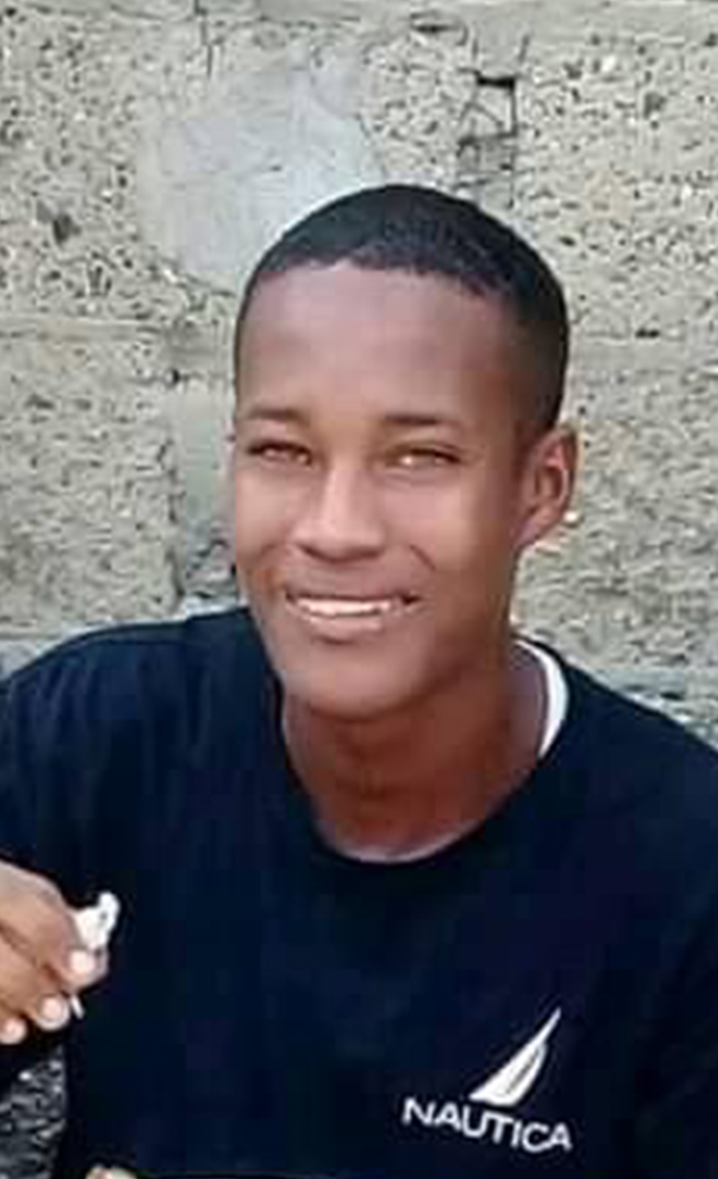 Estos eran los tres jóvenes torturados hallados en una carreta en Kennedy Los días de horror siguen dejando secuelas en la capital del país. Después de una semana ‘gótica’ se empiezan a esclarecer poco a poco las circunstancias que rodearon la más reciente masacre ocurrida el pasado jueves en la localidad de Kennedy.