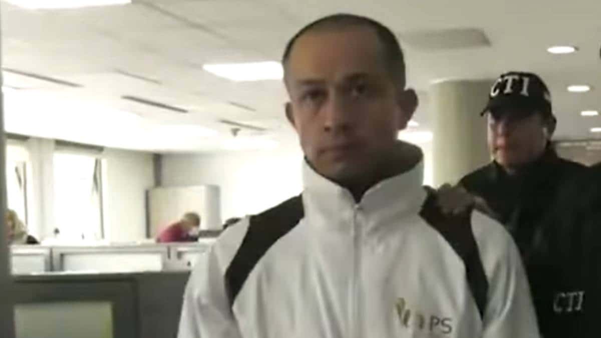 Confirman condena contra Jhonatan Torres por asesinar a su cuñada 1 Confirman condena contra Jhonatan Torres por asesinar a su cuñada Los elementos de prueba presentados por Fiscalía fueron determinantes para que un juez de conocimiento condenara a Jhonatan Torres Campos, quien aceptó voluntariamente haber asesinado a Adriana.