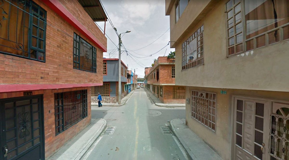 Una mujer fue baleada en el barrio San Carlos 1 Una mujer fue baleada en el barrio San Carlos Los vecinos del barrio San Carlos, en el municipio de Madrid (Cundinamarca), sobre la tarde del domingo vivieron escenas de terror cuando tuvieron que atestiguar el momento en que una mujer fue asesinada por un sujeto, que le propinó varios impactos de bala. La mujer de 27 años no alcanzó a ser traslada a un centro asistencial y falleció en el lugar de los hechos.