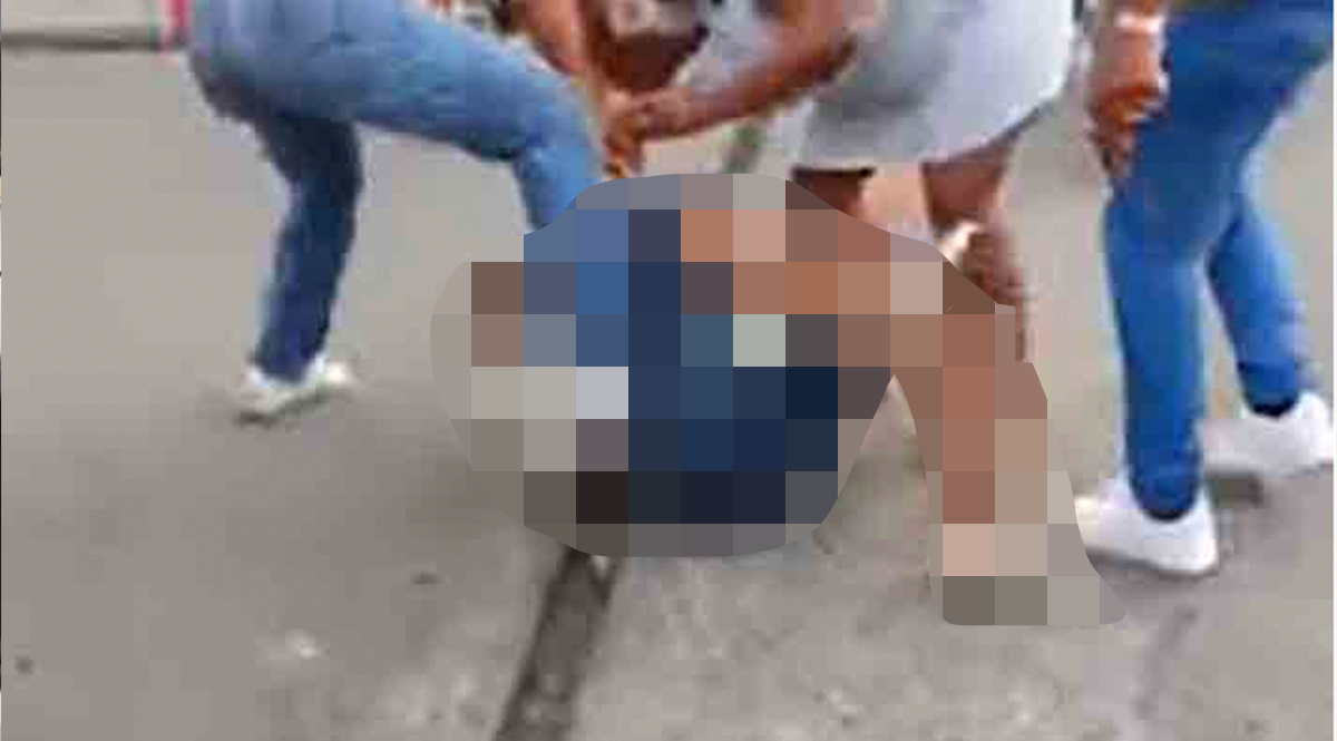 Bandido que robó a un comerciante por poco es linchado en Kennedy 4 Bandido que robó a un comerciante por poco es linchado en Kennedy En el barrio Jaqueline en la localidad de Kennedy, un pillo fue agredido por la comunidad luego de que le hurtara una millonada a un comerciante del sector.