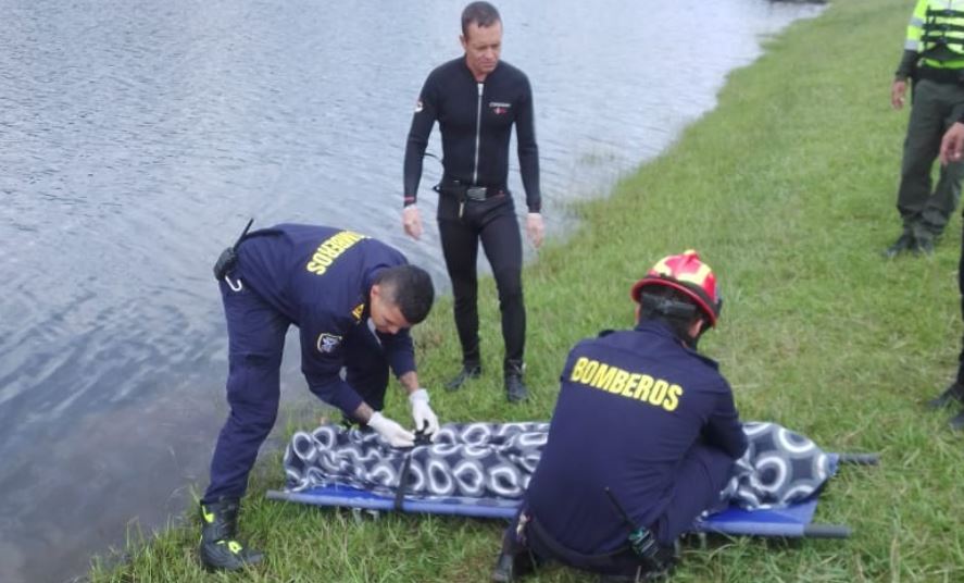 Joven de 19 años murió ahogado en la represa de Guatapé 2 Joven de 19 años murió ahogado en la represa de Guatapé En las últimas horas, se conoció el fallecimiento de un joven de 19 años, que desafortunadamente perdió la vida tras ahogarse en la represa de Guatapé, al oriente de Antioquia.