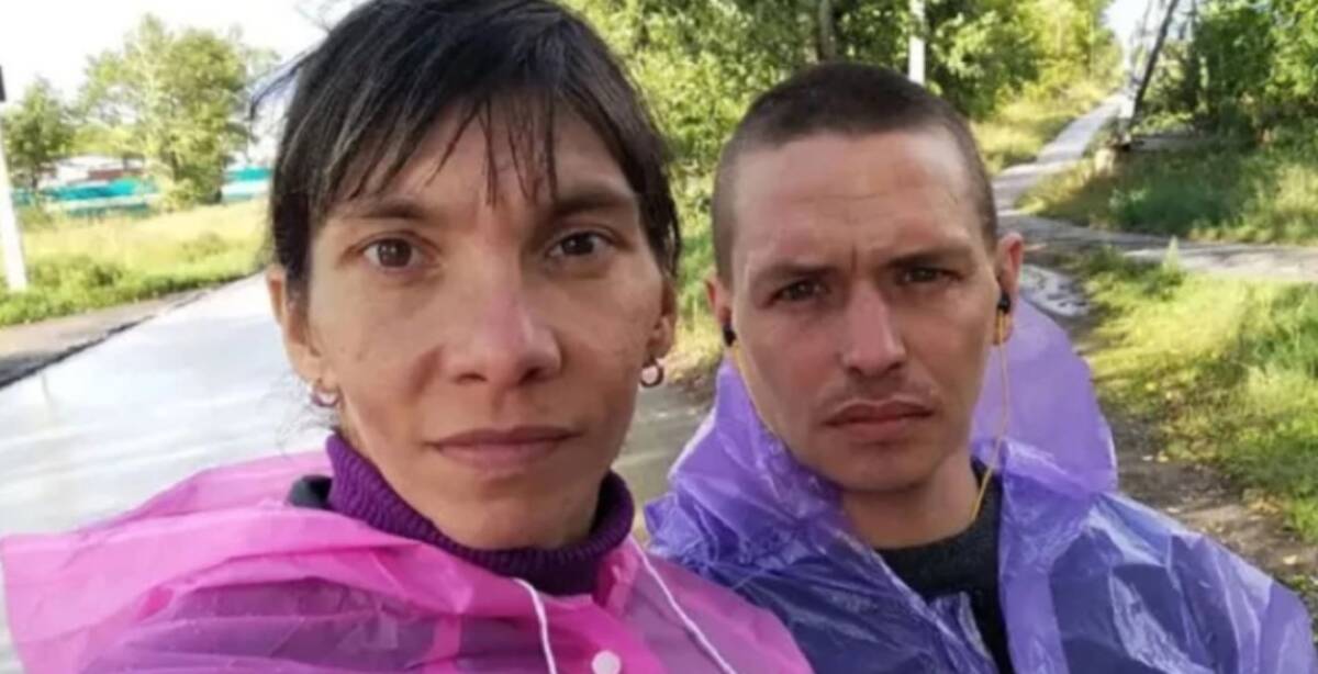 Mujer fue asesinada el día de su boda por su esposo 2 Mujer fue asesinada el día de su boda por su esposo El día de la boda para las parejas es un momento memorable, un día que cualquiera que tome esta importante decisión desea recordar como un día maravilloso. Lastimosamente para una mujer en Rusia que se casó con un preso, esto no fue así, ya que el sujeto la asesinó.