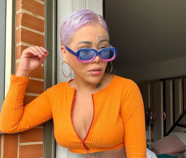 Yina Calderón le pide ayuda a sus fans para conquistar a actor de 'Pasión de gavilanes' 2 Yina Calderón le pide ayuda a sus fans para conquistar a actor de 'Pasión de gavilanes' La influencer Yina Calderón contó en sus redes sociales que está “enamorada” de un actor que aparece en la segunda parte de la novela ‘Pasión de Gavilanes’, y hasta le pidió ayuda a sus seguidores para que este le hablara.