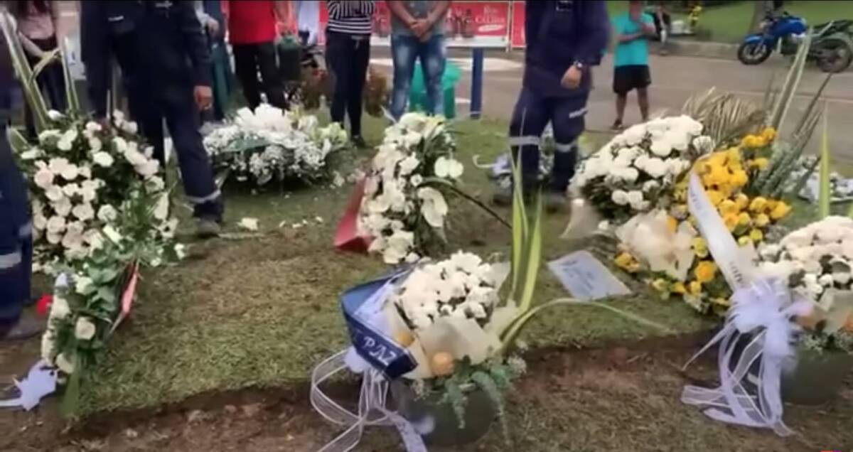 ¡Darío Gómez descansa en paz! Así quedó la tumba del 'Rey del Despecho' Así quedó la tumba de 'El Rey del Despecho', quien en vida puso a gozar al mundo entero sus mejores éxitos. Darío Gómez falleció el pasado 26 de julio a sus 71 años en la ciudad de Medellín tras haber sufrir un colapso súbito.