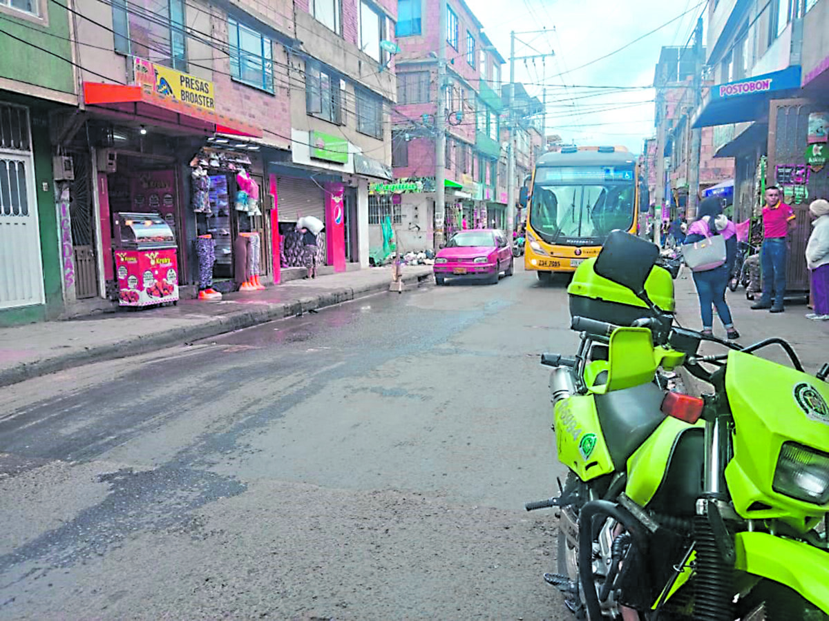 Menor de edad fue asesinado en Lisboa Las muertes violentas se están convirtiendo en una lamentable constante en Bogotá por cuenta de los múltiples homicidios o levantamientos de cadáveres que se reportan prácticamente a diario.