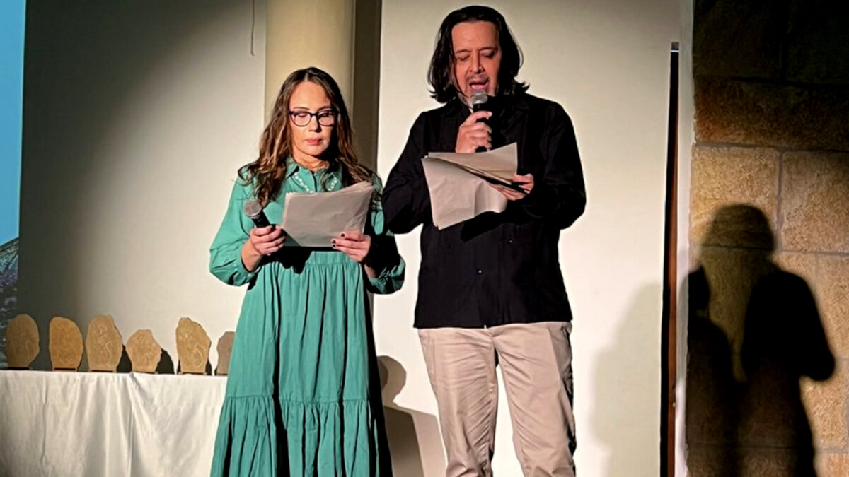 Falleció el reconocido actor, Toto Vega 1 Falleció el reconocido actor, Toto Vega El cine y la televisión colombiana están de luto, pues el actor santandereano Toto Vega, murió en la noche del pasado domingo 25 de septiembre, al parecer de un infarto fulminante.