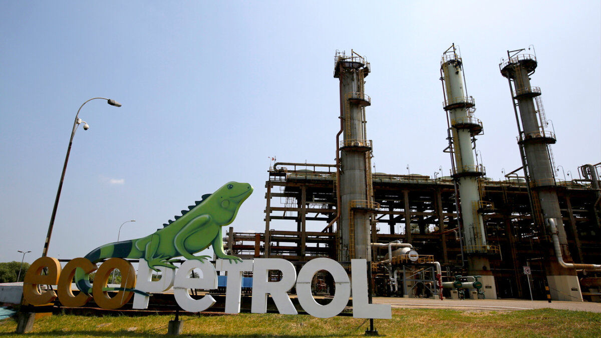 Así fue como funcionaria de Ecopetrol se robó $58 millones en viáticos Un juez Penal de Circuito de Bogotá condenó a cinco años y cinco meses de prisión Alexandra Rodríguez Álvarez, exfuncionaria de la estatal petrolera Ecopetrol por apropiarse mediante diferentes maniobras ilegales de viáticos de la entidad.