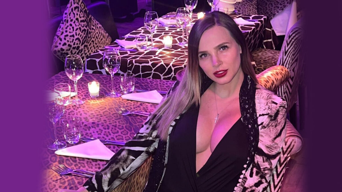 El agarrón de Elizabeth Loaiza con sus vecinos La modelo colombiana Elizabeth Loaiza es tendencia en las redes, luego de que se filtrara un video donde aparece muy enojada peleando con sus vecinos.