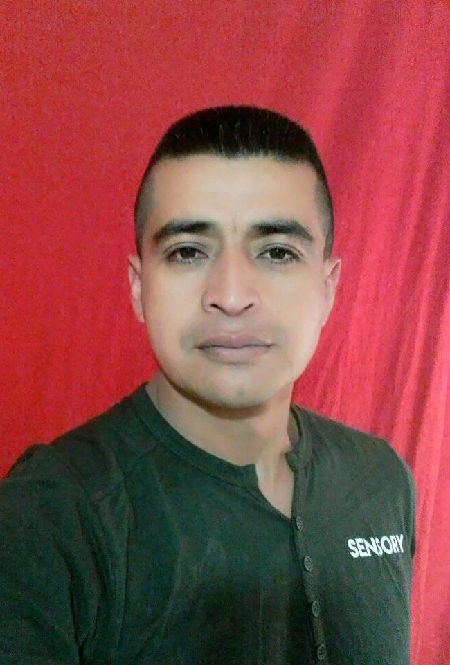 Pillos asesinaron a cuchillo a un hombre en Kennedy El estruendo de las sirenas de una moto de la Policía abría paso al vehículo donde iba herido Fabio Nelson Turga Muñoz. El hombre de 38 años no sentía las cuatro puñaladas que le propinaron sus verdugos. Estaba consciente cuando llegó a la Clínica Ciudad Roma (Kennedy), pero extrañamente su cuerpo no resistió uno de los sablazos que dos sujetos le propinaron en un intento de hurto.