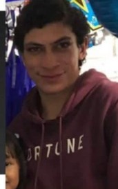 Familia pide esclarecer el homicidio de Jonathan en Suba 2 Familia pide esclarecer el homicidio de Jonathan en Suba El pasado martes 27 de septiembre, Q’HUBO publicó una nota que daba cuenta del terrible homicidio de un hombre en inmediaciones de los barrios La Gaitana y Villa María, en la localidad de Suba.