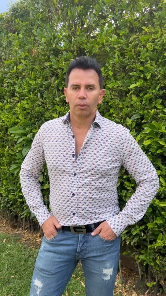 Jhonny Rivera salió a defender a Aída Victoria y reveló detalles desconocidos sobre ella 1 Jhonny Rivera salió a defender a Aída Victoria y reveló detalles desconocidos sobre ella La condena de Aída Victoria por haber ayudado a fugar a su madre la excongresista Aída Merlano, en octubre de 2019, ha dado mucho de qué hablar, pero el más reciente pronunciamiento del cantante de música popular Jhonny Rivera ha puesto a pensar a más de uno.