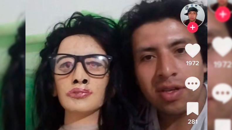 Joven que tenía de novia una muñeca de trapo, la quemó porque consiguió una real Cristian Montenegro se hizo famoso hace un mes en redes sociales luego de que mostrara su particular familia hecha con trapos y cartón que él mismo elaboró: se trataba de su novia Natalia y sus dos hijos, a quienes vestía con uniforme de colegio y llevaba al parque.