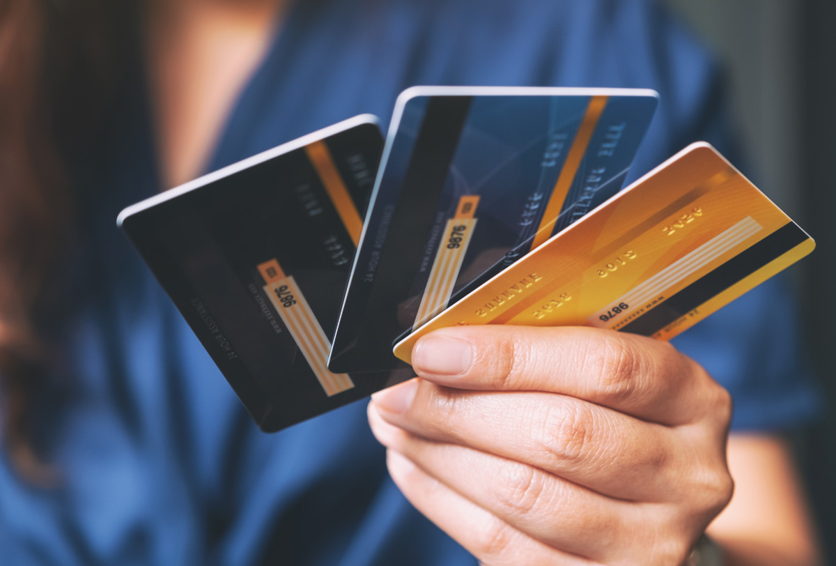 Razones para tener una buena vida crediticia 2 Razones para tener una buena vida crediticia Si en este momento usted está pensando en acceder a un préstamo o quiere sacar un crédito para realizar algún proyecto (como montar un negocio) a corto, mediano y largo plazo, recuerde que puede conocer su historial de crédito y de forma gratuita en la página www.midatacredito.com.