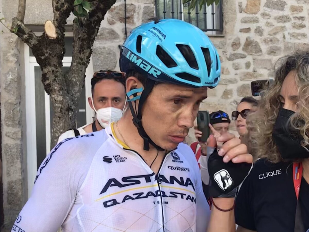 'Supermán' López, cada vez más cerca del podio en la Vuelta a España 1 'Supermán' López, cada vez más cerca del podio en la Vuelta a España Miguel Ángel López está aprovechando las últimas jornadas de la Vuelta a España para subir puestos en la clasificación general. Este jueves, finalizada la etapa 18, el boyacense volvió a dar pelea en la alta montaña y quedó muy cerca del podio.