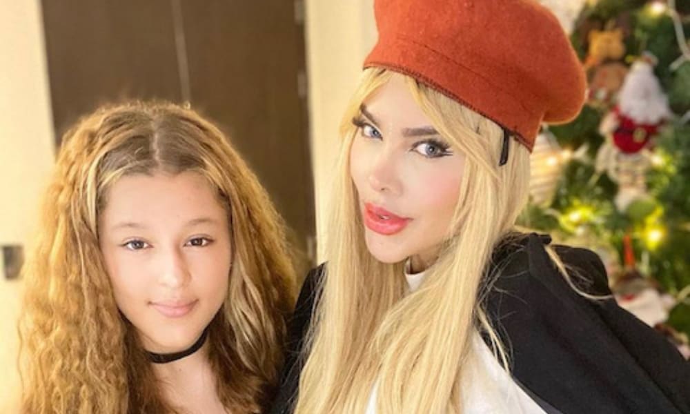 La 'Barbie colombiana' volverá a someter a su hija de 13 años a una cirugía estética La modelo Tatiana Murillo, más conocida como la ‘Barbie colombiana’, confirmó que le dio el aval a su hija de tan solo 13 años para volverse a realizar un procedimiento estético.