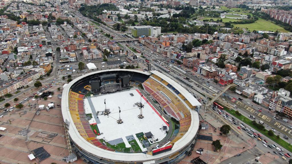 Tenga en cuenta los cierres viales en Bogotá por el concierto de Coldplay Este viernes y sábado se llevará a cabo en la capital del país el concierto de la banda musical británica Coldplay. El evento se realizará en el estadio Nemesio Camacho el Campín y por tal motivo, la Secretaría Distrital de Movilidad autorizó los siguientes cierres viales: