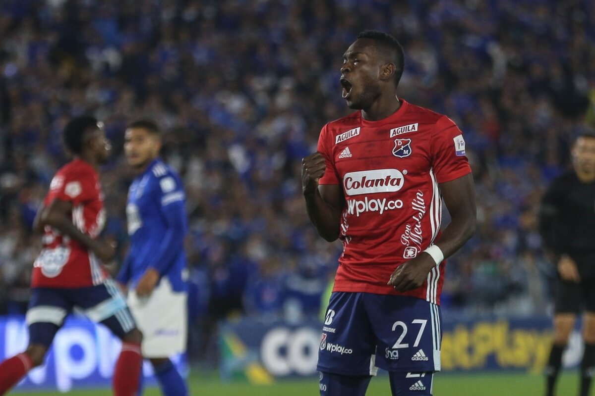 Invencibles: Millos en un partidazo, a la final 2 Invencibles: Millos en un partidazo, a la final Millonarios, el 15 veces campeón de Colombia, jugó un partidazo. Con 10 hombres y perdiendo 2-0, remontó, empató con Independiente Medellín 2-2 y clasificó a la final de la Copa Colombia.