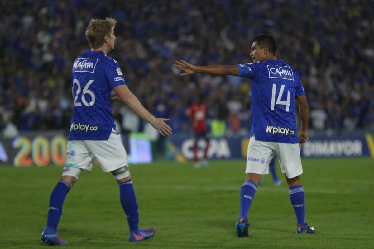 Invencibles: Millos en un partidazo, a la final 5 Invencibles: Millos en un partidazo, a la final Millonarios, el 15 veces campeón de Colombia, jugó un partidazo. Con 10 hombres y perdiendo 2-0, remontó, empató con Independiente Medellín 2-2 y clasificó a la final de la Copa Colombia.