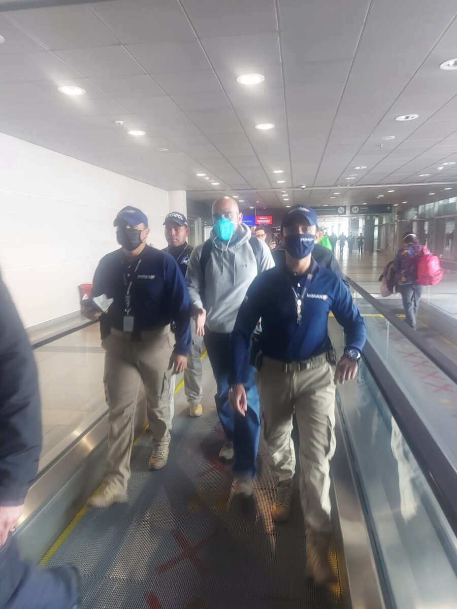 El coronel Núñez ya está en Colombia para responder por triple crimen en Chochó 1 El coronel Núñez ya está en Colombia para responder por triple crimen en Chochó Se confirmó que el Coronel Benjamín Núñez procedente de México, llegó a Colombia para responder por el crimen de los tres jóvenes en el Chochó, Sucre.
