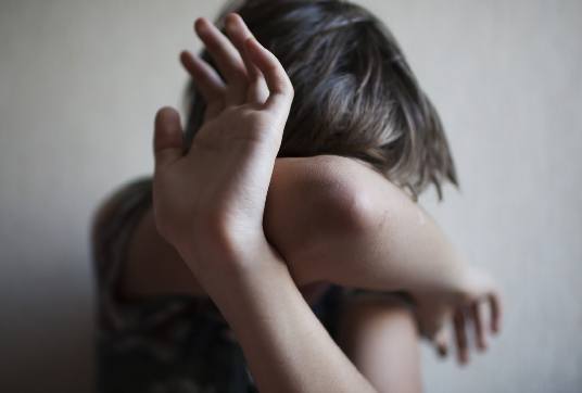 Grave denuncia: niño de 8 años habría sido abusado por sus compañeros de colegio 1 Grave denuncia: niño de 8 años habría sido abusado por sus compañeros de colegio "Mamá me duele, no puedo ir al baño", fueron las dolorosas e impactantes palabras que le dijo un niño de ocho años a su madre luego de presuntamente haber sido abusado por dos de sus compañeros de colegio.
