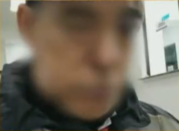Brutal e infame golpiza a domiciliario en Cedritos Un domiciliario fue víctima de una brutal golpiza que lo dejó con un trauma craneoencefálico. El hecho ocurrió en el barrio Cedritos, norte de Bogotá.