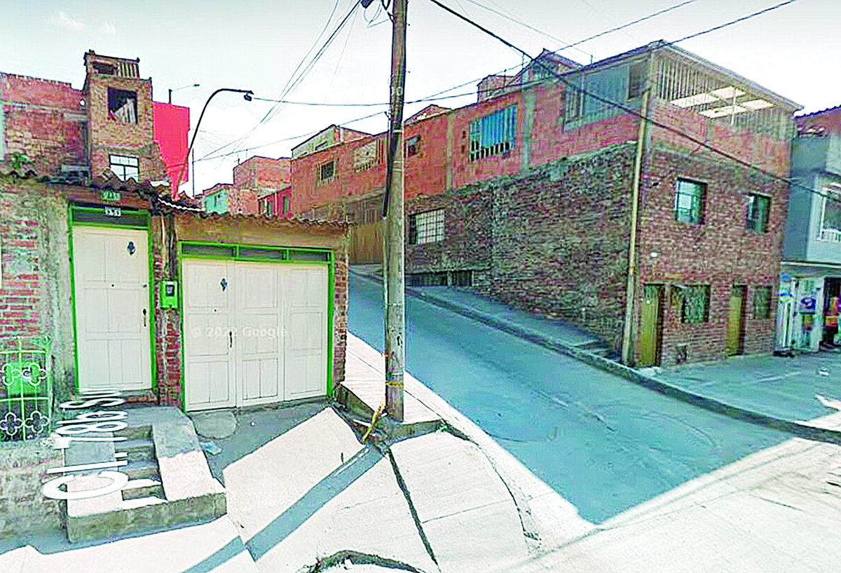 Homicidio a bala en Ciudad Bolívar En horas de la tarde del viernes, las autoridades del CAI La Joya que se encontraban haciendo labores de patrullaje fueron alertadas del cuerpo de un hombre tendido en vía pública con lesiones en su rostro en el sector de Buenos Aires.
