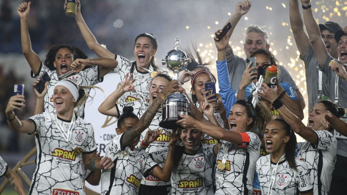 La Libertadores Femenina se jugará en Colombia 1 La Libertadores Femenina se jugará en Colombia La Federación Colombiana de Fútbol anunció que la Copa Libertadores femenina será en Colombia para el próximo año