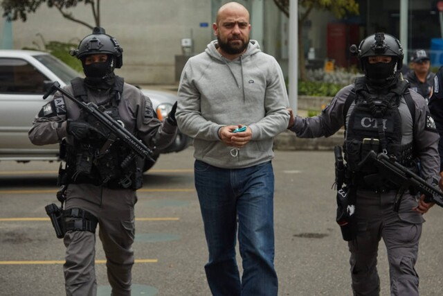 Por tercera vez se aplaza la audiencia de imputación de cargos al coronel Núñez 1 Por tercera vez se aplaza la audiencia de imputación de cargos al coronel Núñez Luego de que se aplazara la audiencia de imputación de cargos en contra del coronel Benjamín Núñez el pasado 10 de septiembre, donde el ente acusador expuso todo el material probatorio recolectado en las investigaciones realizadas previamente, que demostrarían su culpabilidad en el caso de las ejecuciones extrajudiciales donde perdieron la vida tres jóvenes en el corregimiento de Chochó, Sucre, dicha diligencia fue retomada este lunes.
