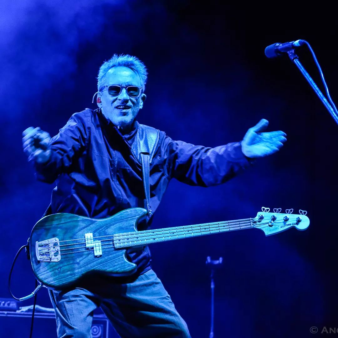 Falleció el vocalista de Enanitos Verdes 1 Falleció el vocalista de Enanitos Verdes Horacio 'Marciano' Cantero, vocalista y bajista de la banda Enanitos Verdes, falleció la tarde de este jueves, luego de permanecer en terapia intensiva tras haber sido sometido a una cirugía por una infección renal.