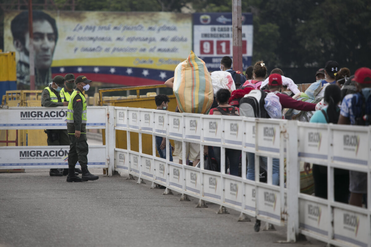 Llegó la hora de la reapertura total de la frontera con Venezuela 1 Llegó la hora de la reapertura total de la frontera con Venezuela El domingo 1 de enero de 2023 sucederá lo que los habitantes de la frontera entre Colombia y Venezuela tanto habían esperado: se abrirá de manera definitiva el paso en los puentes internacionales que unen al país.