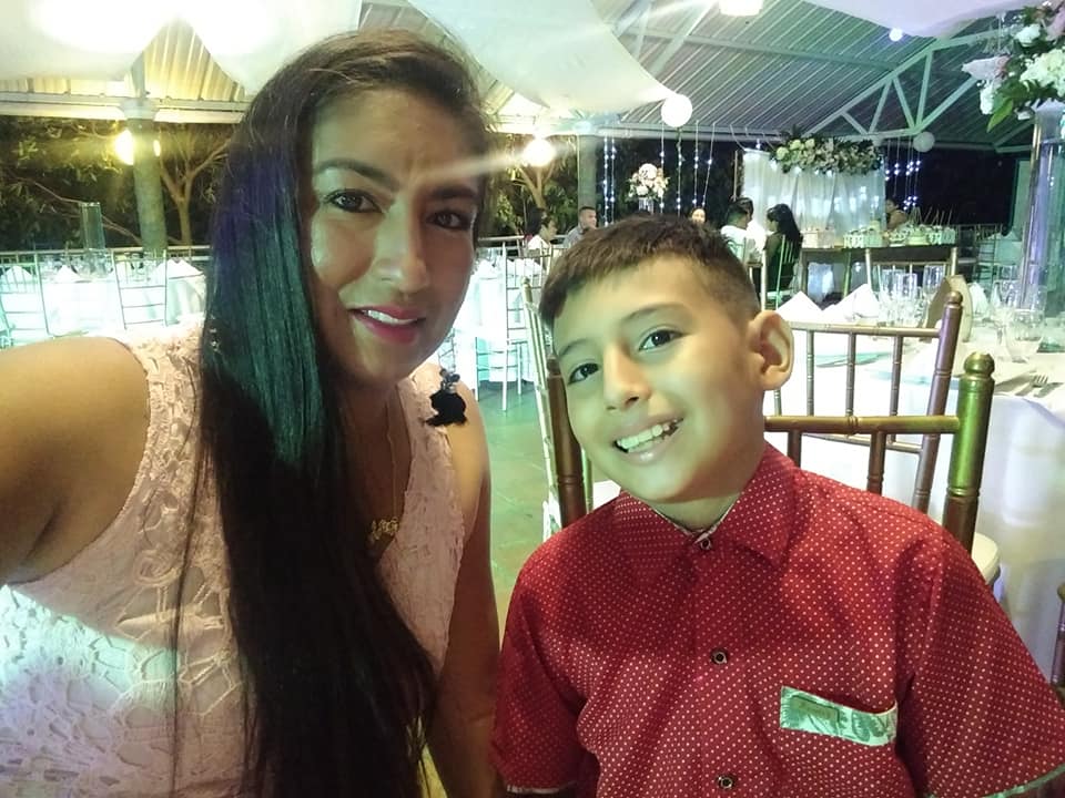 Juan Sebastián, con 12 años, ya sueña con llegar a la universidad 2 Juan Sebastián, con 12 años, ya sueña con llegar a la universidad “Juan Sebastián además es un niño muy correcto, prefiere decir la verdad así uno se ponga de mal genio. Es demasiado puntual. Si a él lo citan en algún lugar tiene que llegar mínimo 10 minutos antes de la hora acordada y me enseñó a mi esa disciplina”, cuenta su mamá.