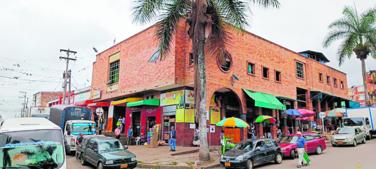 Los sabores de la plaza Corazón de Fusagasugá 3 Los sabores de la plaza Corazón de Fusagasugá las plazas de mercado, sin duda, son una fuente de productos campesinos de muy buena calidad, pero no solo Bogotá es el principal referente. También Q’HUBO llegó a Cundinamarca, donde la magia y el sabor se concentra en la plaza de mercado Corazón de Fusagasugá.