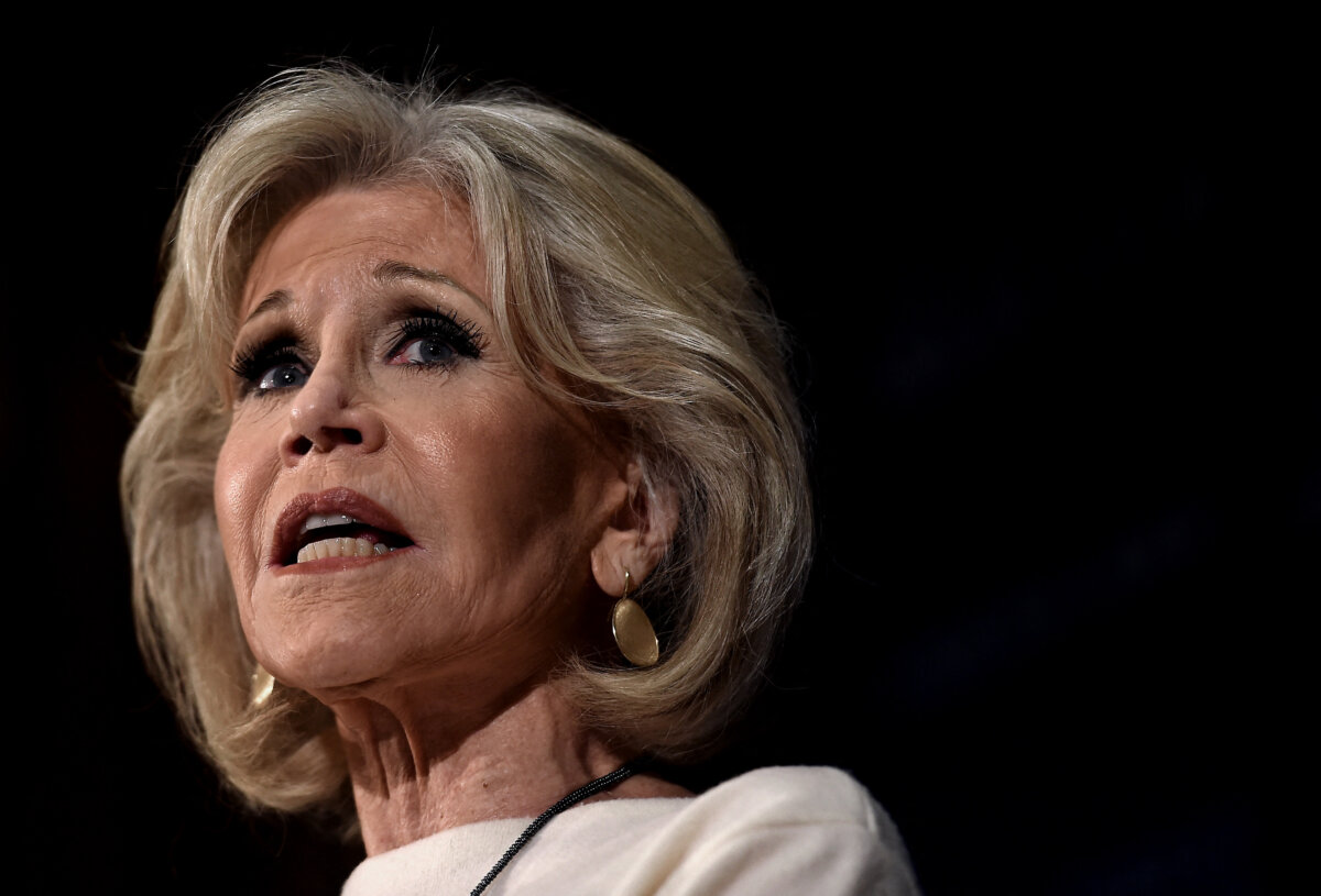 La actriz Jane Fonda anunció que tiene cáncer 2 La actriz Jane Fonda anunció que tiene cáncer La actriz y activista estadounidense Jane Fonda anunció que tiene cáncer, y comenzó quimioterapia en su lucha contra la enfermedad.