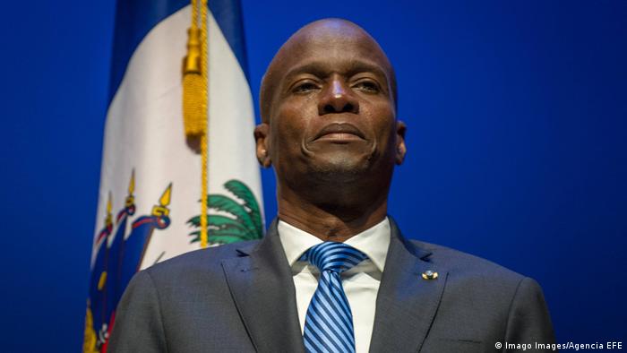 Petro pidió perdón a Haití por el asesinato de su presidente, Jovenel Moïse 1 Petro pidió perdón a Haití por el asesinato de su presidente, Jovenel Moïse El 7 de julio de 2021 un grupo de mercenarios, entre ellos 26 colombianos –18 de ellos ya capturados–, entraron hasta la residencia del presidente haitiano, Jovenel Moïse y lo asesinaron. El presidente Gustavo Petro, pidió hoy perdón al pueblo del país centroamericano por la participación de sus compatriotas en el magnicidio.