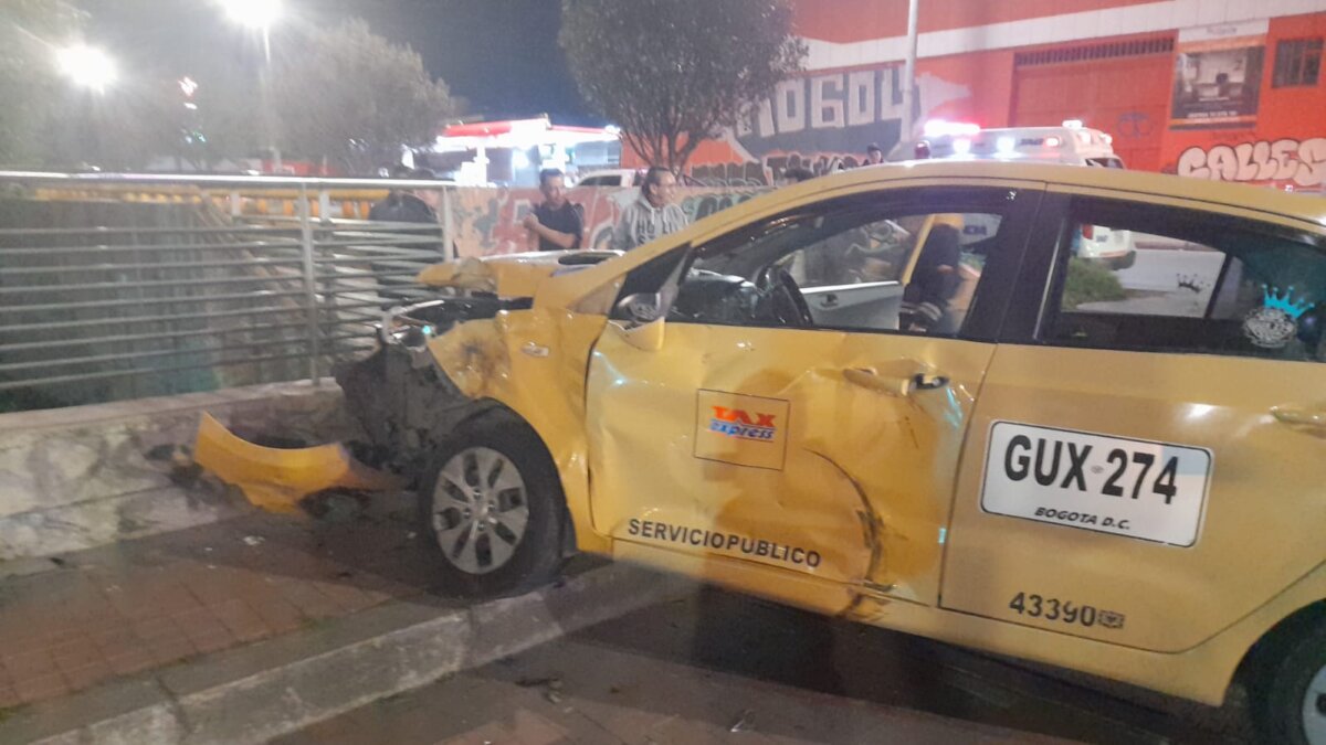 Doloroso fin del patrullero Michael en Los Mártires 2 Doloroso fin del patrullero Michael en Los Mártires El patrullero Michael Andrés Torres Rubio encontró la muerte justo cuando se dirigía hacia su vivienda, luego de haber trabajado varias horas al servicio de la comunidad la noche de este sábado en el centro de la capital.