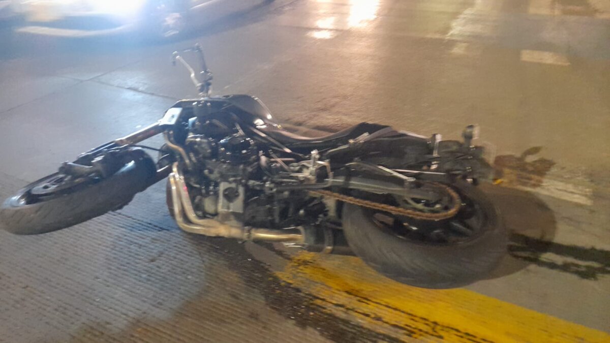 Doloroso fin del patrullero Michael en Los Mártires 1 Doloroso fin del patrullero Michael en Los Mártires El patrullero Michael Andrés Torres Rubio encontró la muerte justo cuando se dirigía hacia su vivienda, luego de haber trabajado varias horas al servicio de la comunidad la noche de este sábado en el centro de la capital.