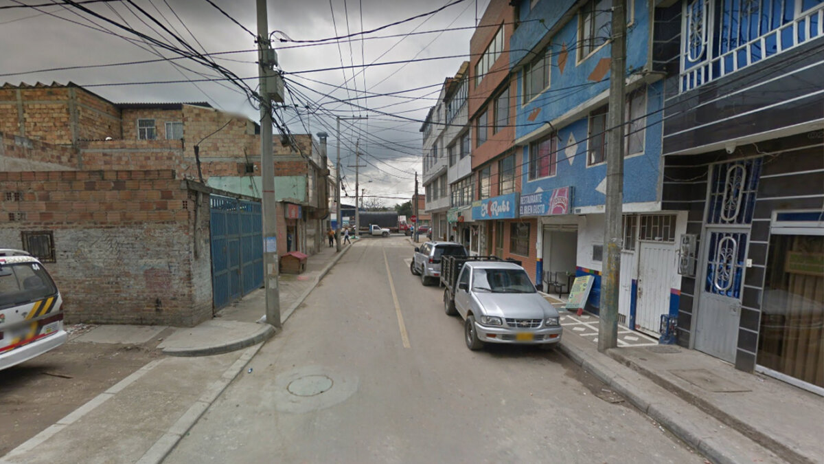 Hallan cuerpo sin vida en Casandra 1 Hallan cuerpo sin vida en Casandra Uno de los casos más recientes de homicidio con los que cerró el mes de agosto ocurrió la noche del martes en inmediaciones del barrio Casandra en la localidad de Fontibón.