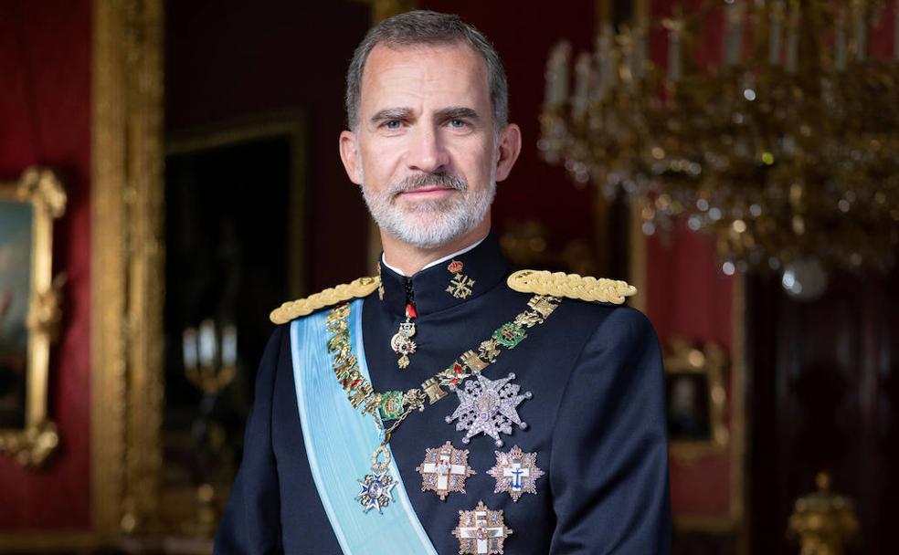 Reacciones internacionales tras la muerte de la reina Isabel II 1 Reacciones internacionales tras la muerte de la reina Isabel II Dirigentes de todo el mundo reaccionaron rápidamente a la muerte de la reina Isabel II, rindiendo homenaje a una soberana excepcionalmente longeva y transmitiendo su pésame a la familia real y al pueblo británico.