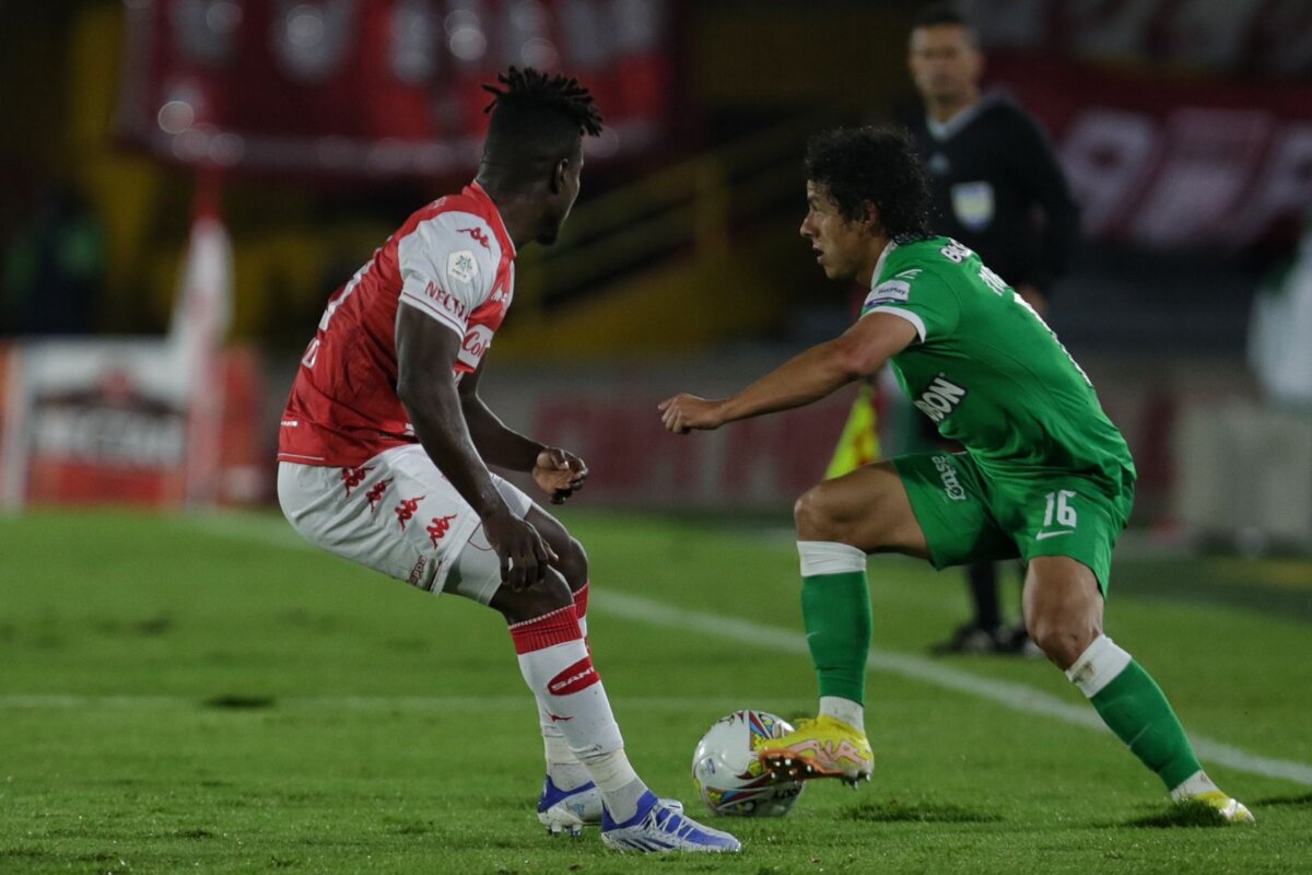 Clásico parejo: Santa Fe y Nacional empataron 1-1 1 Clásico parejo: Santa Fe y Nacional empataron 1-1 Independiente Santa Fe y Atlético Nacional empataron a un gol este jueves en la noche en el estadio El Campín, en juego aplazado de la fecha 13 de la Liga BetPlay II-2022.