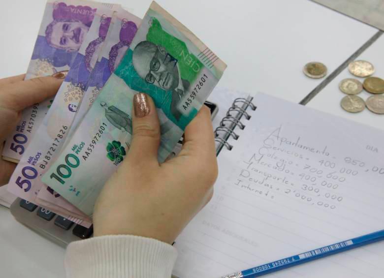 Razones para tener una buena vida crediticia 1 Razones para tener una buena vida crediticia Si en este momento usted está pensando en acceder a un préstamo o quiere sacar un crédito para realizar algún proyecto (como montar un negocio) a corto, mediano y largo plazo, recuerde que puede conocer su historial de crédito y de forma gratuita en la página www.midatacredito.com.