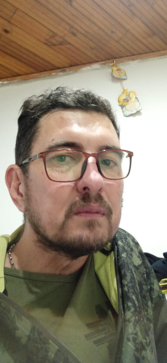 Misteriosa desaparición de Yessith La historia de su extraña desaparición comenzó en el barrio El Recodo, al suroccidente de la capital. Sin embargo, y a pesar de las intensas búsquedas que ha adelantado la familia de Yessith, nada han sabido del hombre de 45 años. Ahora y por todos los medios la familia sigue con la esperanza de hallarlo sano y salvo.