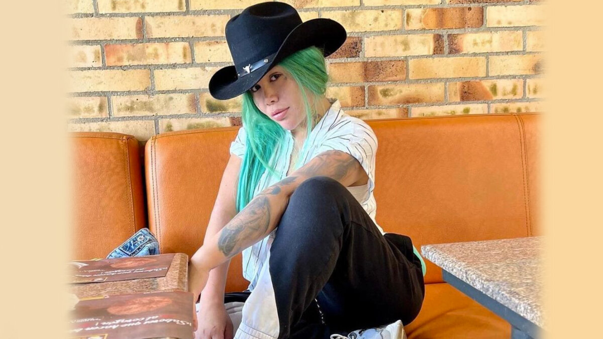 Yina Calderón contó el escalofriante ataque paranormal que sufre en las noches 1 Yina Calderón contó el escalofriante ataque paranormal que sufre en las noches La influencer Yina Calderón contó a través de su cuenta de Instagram que algo aterrador le sucede en las noches mientras duerme, la situación la tiene muy preocupada.