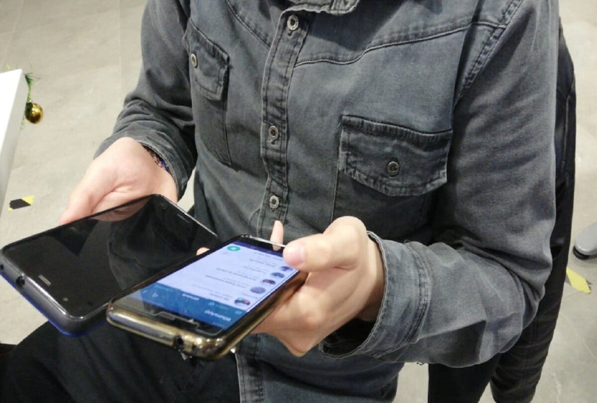 ¿Cómo identificar un mensaje de estafadores en WhatsApp?  En las últimas semanas viene rodando una cadena en WhatsApp en la que un supuesto “gerente de Amazon” ofrece una oferta de empleo.