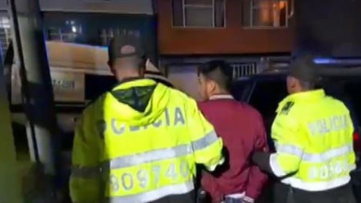 Capturados tres pillos que hurtaban bicis en el sur de Bogotá 5 Capturados tres pillos que hurtaban bicis en el sur de Bogotá Tres pillos menos por las calles de Bogotá. Este martes en las horas de la noche las autoridades capturaron a los bandidos luego de que hicieran de las suyas en diferentes sectores de la ciudad.