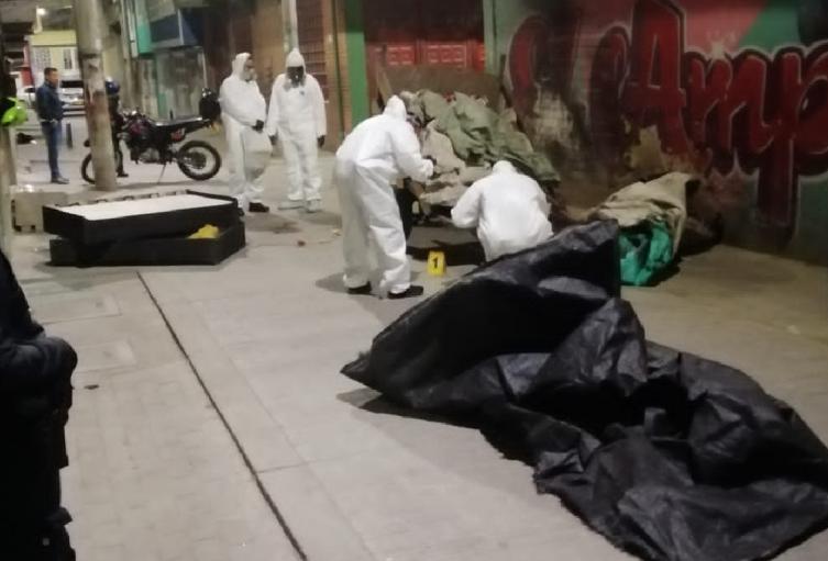 Capturaron a cuatro integrantes de banda que mete terror por cuerpos embolsados 1 Capturaron a cuatro integrantes de banda que mete terror por cuerpos embolsados Este lunes se conoció que cuatro integrantes de la red criminal venezolana conocida como el 'Tren de Aragua' fueron capturados en el barrio Patio Bonito en la localidad de Kennedy.