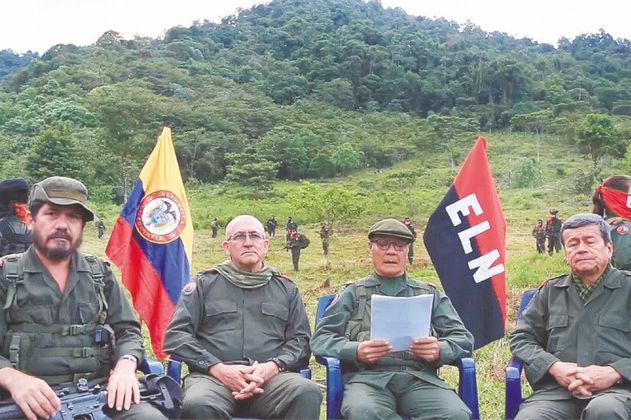Es oficial: ELN y Gobierno Petro retoman diálogos de paz El presidente Gustavo Petro hizo oficial la reactivación de los diálogos de paz con la guerrilla del Ejército de Liberación Nacional (ELN), que se harán junto a delegados de Venezuela, Cuba y Noruega a partir de la primera semana de noviembre de este año.