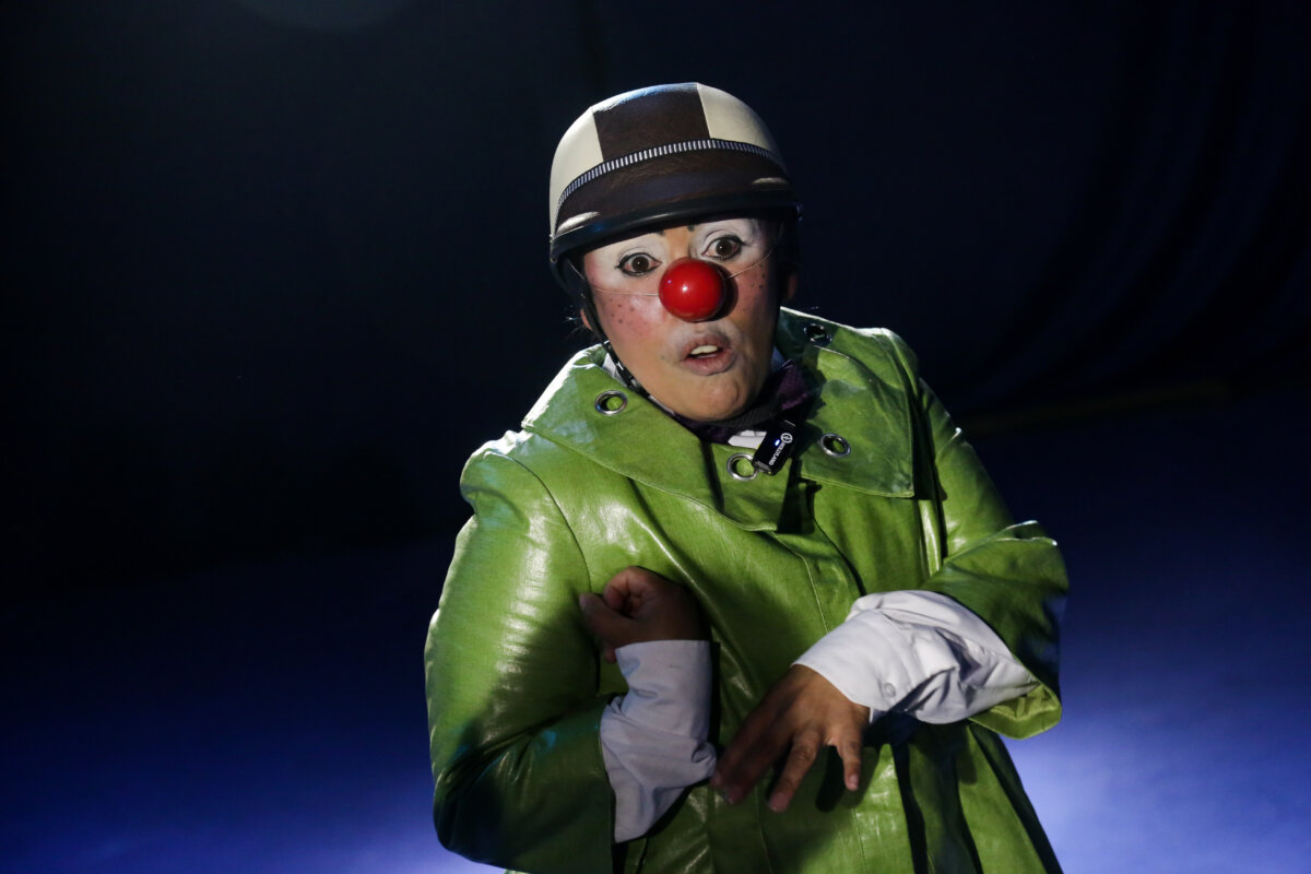El teatro y el circo recorrerán Bogotá durante dos semanas 1 El teatro y el circo recorrerán Bogotá durante dos semanas Desde este viernes, y durante las próximas dos semanas, 85 obras de teatro y circo recorrerán las 20 localidades de la Capital del país.