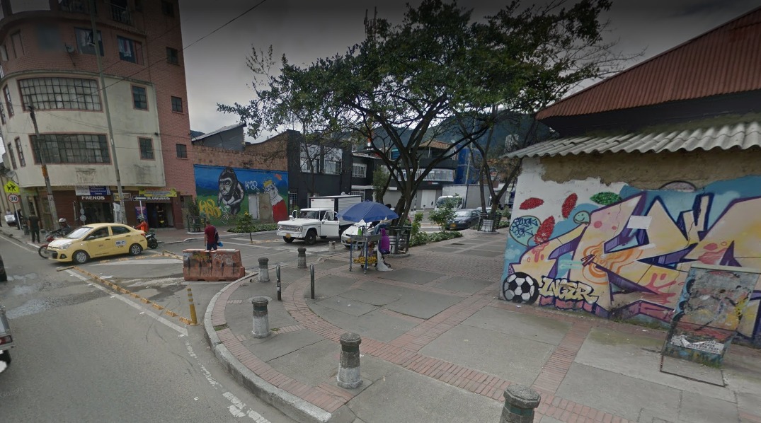 Escabroso crimen de mujer en el Santa Fe 1 Escabroso crimen de mujer en el Santa Fe Una vez más, el barrio Santa Fe fue epicentro de desgracias. Esta vez un mórbido hallazgo acabó en muerte la tarde de este domingo. En hechos misteriosos, una mujer falleció en un hospital cercano, luego de que la Policía la encontrara en un estado lamentable.